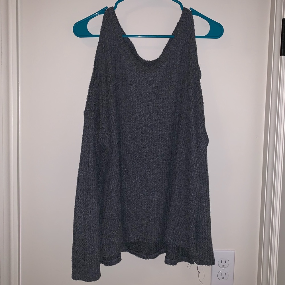 AEO Cold shoulder fuzzy thermal